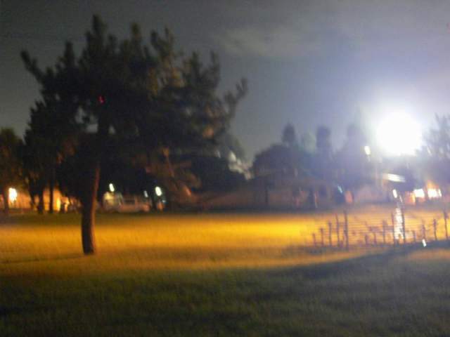 ���̎ʐ^�̒��ŁA�}�E�X�̍��N���b�N�����Ē����ƁA���[�`���[�u�̓���z�M���n�܂�܂��B