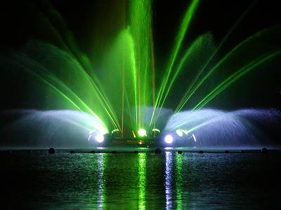 �{�����E���̋��̃t�@���^�W�[