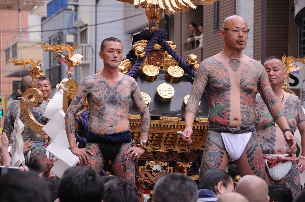 東京都台東区西浅草三丁目 西浅草三丁目北部の神輿の担ぎ手